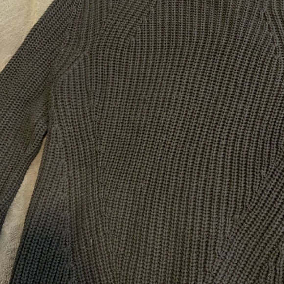 ‼️Last chance by Feb 5‼️ Black knit sweater - Picture 2 of 3